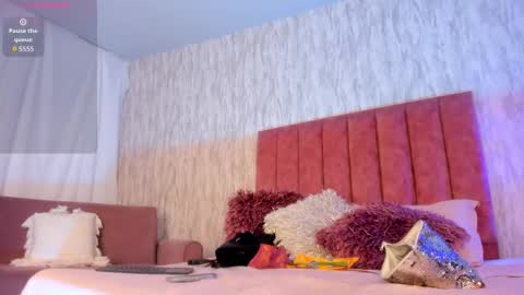 Snapshot of emilyparker__ chatting on September 15, 6:08 pm My IG - EmilyParker   online show from September 15, 6:08 pm