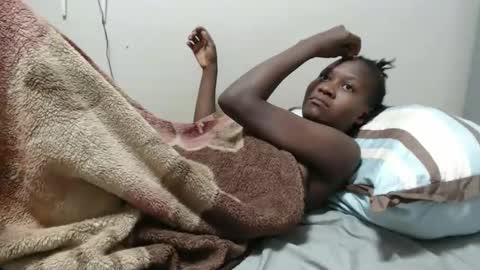 Emilly online show from April 20, 11:39 pm