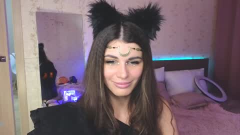 Snapshot of emilytucker chatting on December 17, 1:29 am Emily online show from December 17, 1:29 am