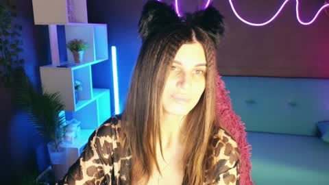 Snapshot of emilytucker chatting on January 13, 2:07 am Emily online show from January 13, 2:07 am