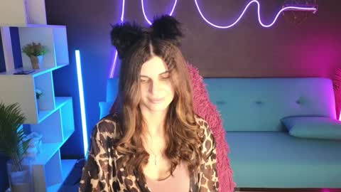 Snapshot of emilytucker chatting on January 13, 5:12 am Emily online show from January 13, 5:12 am
