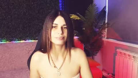 Snapshot of emilytucker chatting on October 15, 2:01 am Emily online show from October 15, 2:01 am