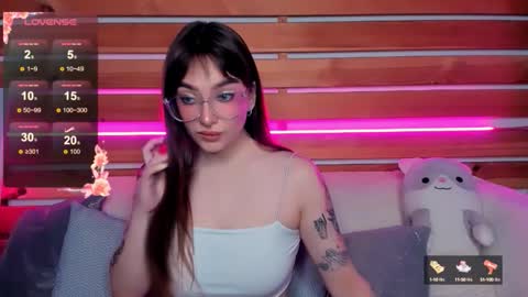 Snapshot of emilytylerr chatting on September 25, 2:15 am Emily online show from September 25, 2:15 am