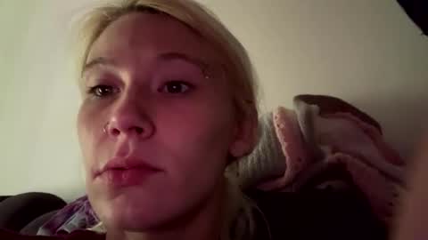 Snapshot of emilywarren296 chatting on October 5, 1:31 pm emilywarren296 online show from October 5, 1:31 pm