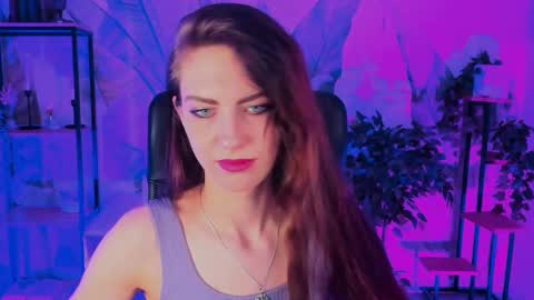 Snapshot of emilywiled chatting on February 9, 12:08 pm Emily online show from February 9, 12:08 pm