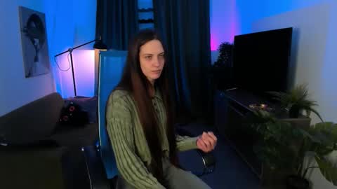 Snapshot of emilywiled chatting on September 26, 6:28 am Emily online show from September 26, 6:28 am