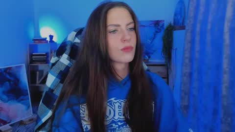 Snapshot of emilywiled chatting on October 1, 8:20 am Emily online show from October 1, 8:20 am