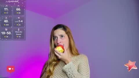 Snapshot of emilywillis8 chatting on September 12, 3:23 pm E M I L Y online show from September 12, 3:23 pm