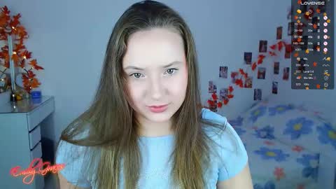 Snapshot of emilyxgrasez chatting on October 13, 7:25 pm Emily online show from October 13, 7:25 pm