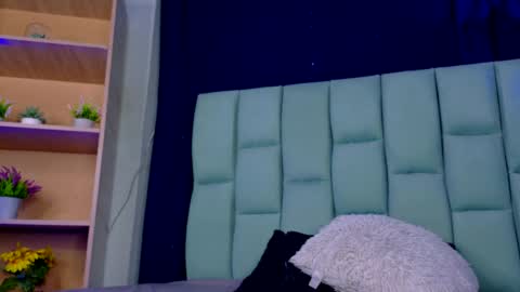 Emily  online show from May 22, 1:35 am