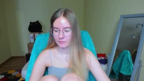 Emily online show from February 27, 9:22 am