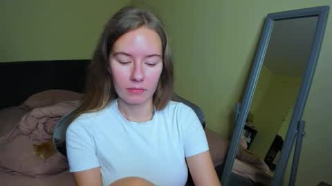 Emily online show from October 18, 11:00 am