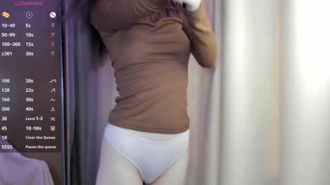 Snapshot of eminemswife chatting on March 7, 8:34 am Nadya online show from March 7, 8:34 am