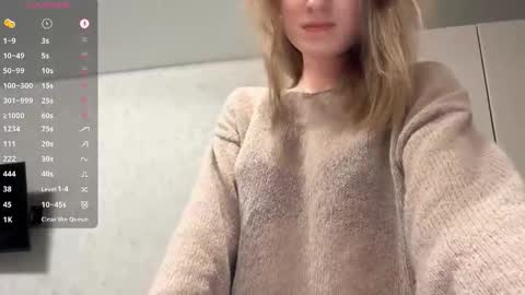 Snapshot of eminemswife chatting on October 4, 10:52 pm Nadya online show from October 4, 10:52 pm