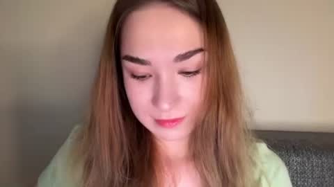 Snapshot of eminemswife chatting on June 15, 4:58 am Nadya online show from June 15, 4:58 am