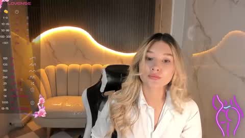 Emma online show from October 2, 8:27 pm