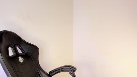 emma online show from February 23, 4:13 pm