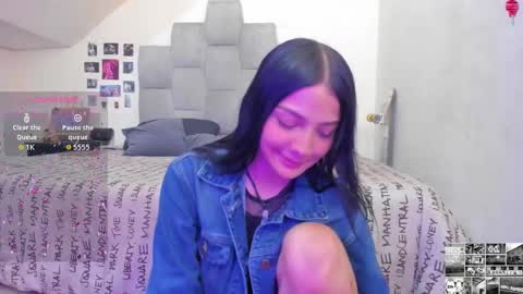 emma  online show from September 19, 7:14 pm