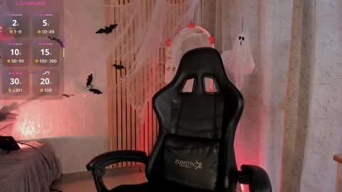   online show from October 28, 9:06 pm