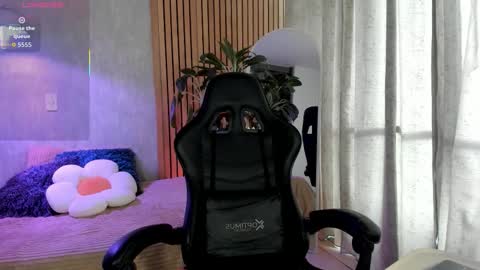   online show from January 18, 9:07 pm