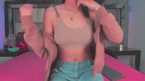 Snapshot of emma__js_ chatting on September 18, 11:34 am emma__js_ online show from September 18, 11:34 am