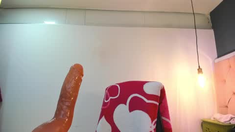 Snapshot of emma__love_ chatting on February 27, 1:28 pm Emma online show from February 27, 1:28 pm