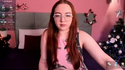 emma_adorablle online show from December 9, 2:02 am