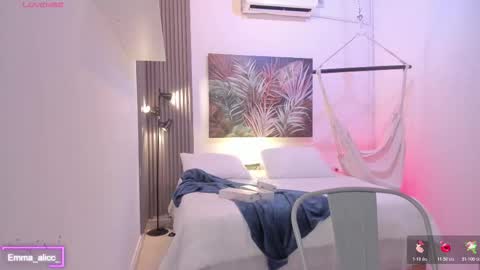 Alice online show from November 3, 12:06 pm