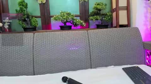 emma_ayala online show from March 10, 8:14 pm