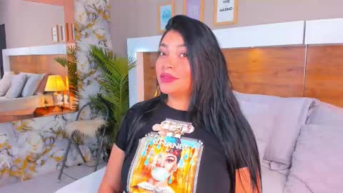 Snapshot of emma_bakker_ chatting on December 22, 12:02 pm Emma online show from December 22, 12:02 pm