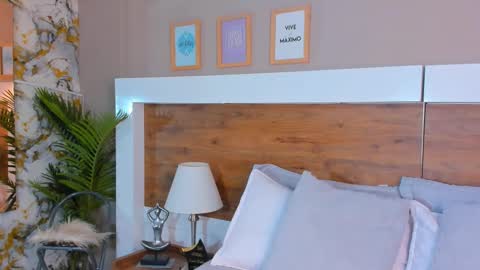 Snapshot of emma_bakker_ chatting on January 17, 11:15 am Emma online show from January 17, 11:15 am