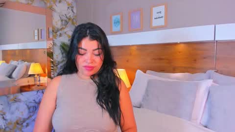 Snapshot of emma_bakker_ chatting on January 18, 11:25 am Emma online show from January 18, 11:25 am