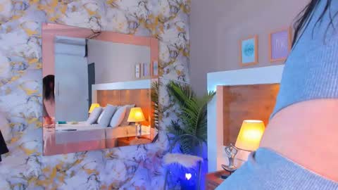 Snapshot of emma_bakker_ chatting on January 19, 11:25 am Emma online show from January 19, 11:25 am