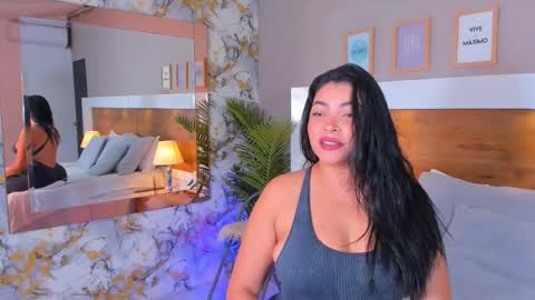 Snapshot of emma_bakker_ chatting on February 7, 7:34 am Emma online show from February 7, 7:34 am