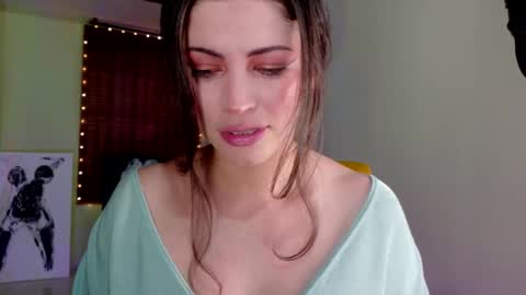 Emma online show from October 6, 9:01 pm