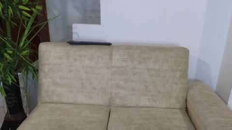 Snapshot of emma_blue_ chatting on September 9, 3:39 am Emma Blue modelo independiente online show from September 9, 3:39 am