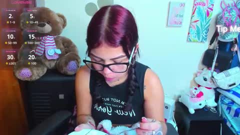 emma_boo_ online show from December 21, 5:53 pm