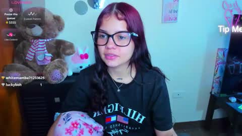 emma_boo_ online show from February 26, 6:07 pm