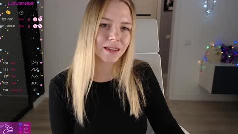 Emma online show from December 11, 2:11 pm