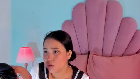 emma online show from October 30, 4:03 am