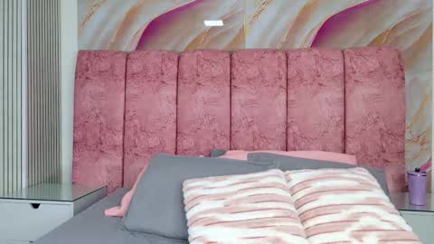 Emma online show from February 9, 3:10 am