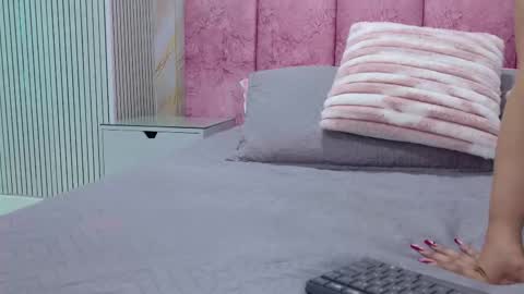 Emma online show from March 4, 3:01 am