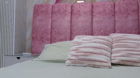 Emma online show from March 29, 3:17 am