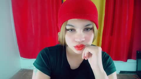 Snapshot of emma_diva chatting on January 17, 3:53 pm emma online show from January 17, 3:53 pm