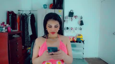 Snapshot of emma_diva chatting on October 17, 10:12 pm emma online show from October 17, 10:12 pm