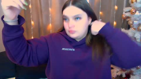 Snapshot of emma_dorn chatting on January 6, 7:20 am Eva online show from January 6, 7:20 am