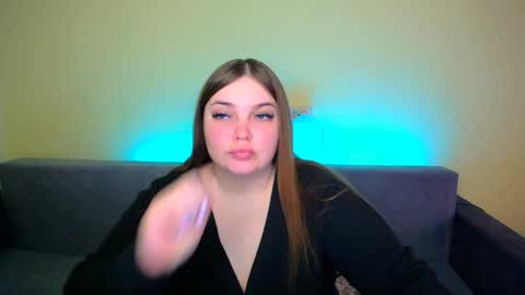 Snapshot of emma_dorn chatting on February 1, 11:21 am Eva online show from February 1, 11:21 am