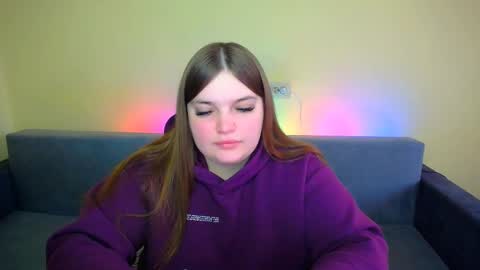 Snapshot of emma_dorn chatting on February 12, 12:01 pm Eva online show from February 12, 12:01 pm