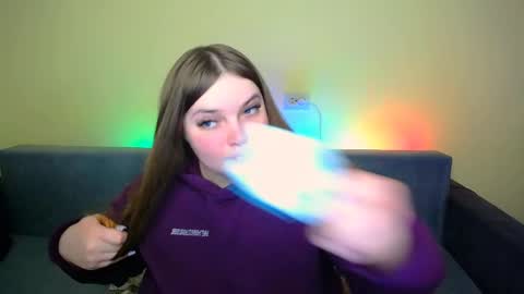 Snapshot of emma_dorn chatting on February 15, 5:19 am Eva online show from February 15, 5:19 am