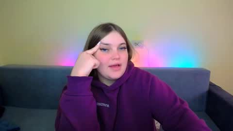 Snapshot of emma_dorn chatting on February 15, 8:22 am Eva online show from February 15, 8:22 am